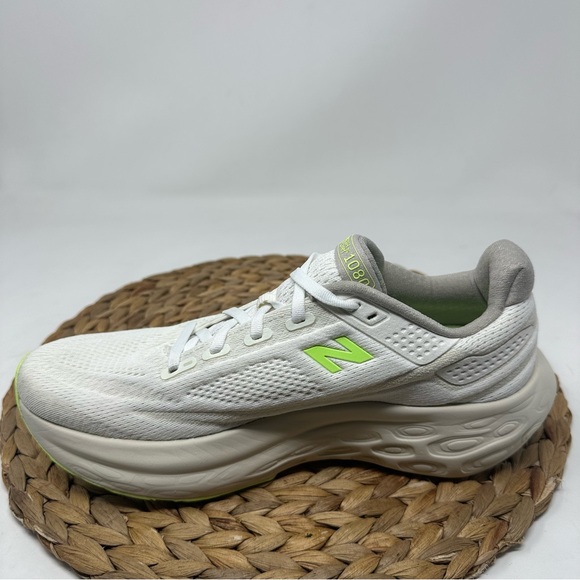 New Balance Women's Fresh Foam X 1080 V13 Running Shoes Size 9 - Picture 2 of 8